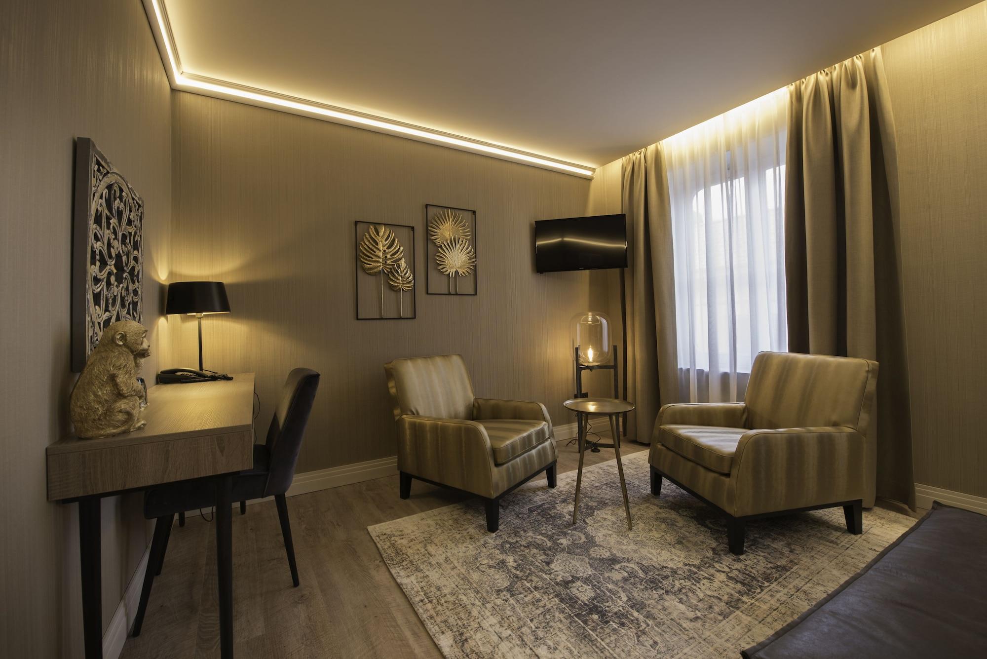 Hotel Acacia 4*