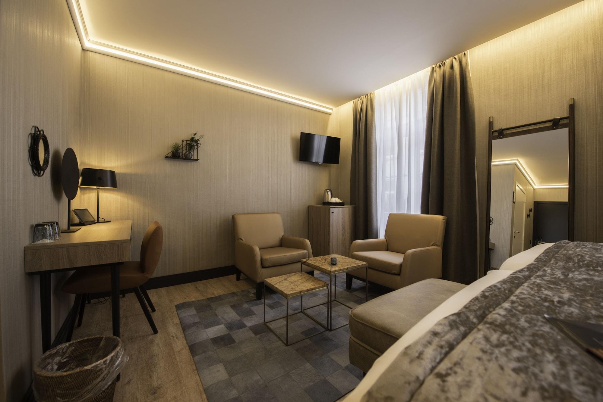 Acacia Hotel 4*